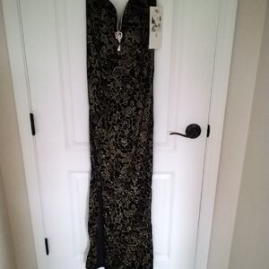 Strapless Black and Gold Elegant Full Length Dress Size 8